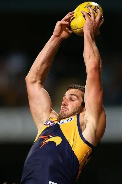 PERTH, WESTERN AUSTRALIA - APRIL 09: Jack Darling of the Eagles marks the ball during the round three AFL match between the West Coast Eagles and the Fremantle Dockers at Domain Stadium on April 9, 2016 in Perth, Australia. (Photo by Paul Kane/Getty Images)
