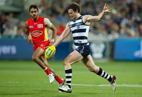 GEELONG, AUSTRALIA - APRIL 30: Patrick Dangerfield of the Cats in action during the 2016 AFL Round 06 match between the Geelong Cats and the Gold Coast Suns at Simonds Stadium, Geelong on April 30, 2016. (Photo by Adam Trafford/AFL Media/Getty Images)