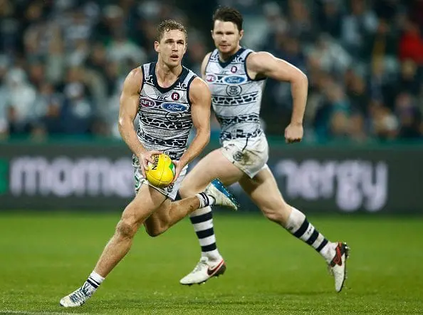 GEELONG, AUSTRALIA - JUNE 04: Joel Selwood of the Cats in action ahead of Patrick Dangerfield of the Cats during the 2016 AFL Round 11 match between the Geelong Cats and the GWS Giants at Simonds Stadium on June 4, 2016 in Geelong, Australia. (Photo by Adam Trafford/AFL Media/Getty Images)