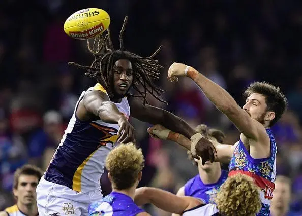 MELBOURNE, AUSTRALIA - JUNE 05: Nic Naitanui of the Eagles and Tom Campbell of the Bulldogs compete in the ruck during the round 11 AFL match between the Western Bulldogs and the West Coast Eagles at Etihad Stadium on June 5, 2016 in Melbourne, Australia. (Photo by Quinn Rooney/Getty Images)
