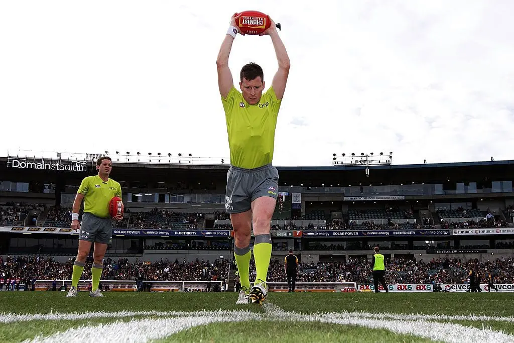 REPORTS: AFL considering dumping the bounce