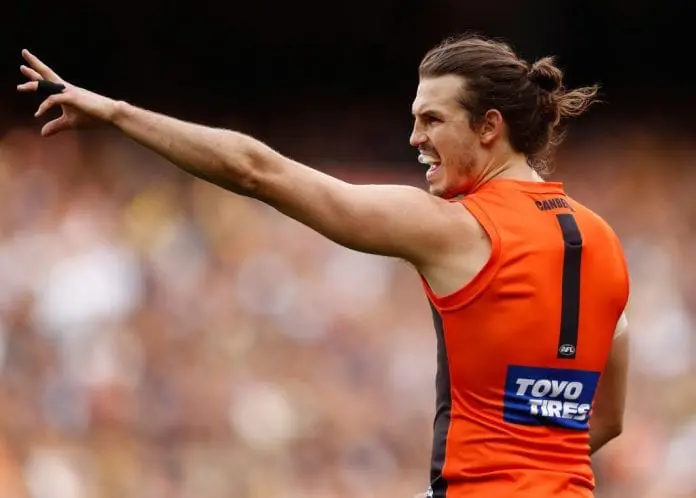 Phil Davis signs on