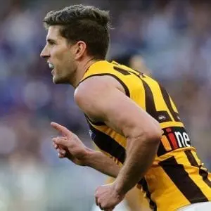 Ball-magnet Breust eclipses Clayton Oliver for MVP
