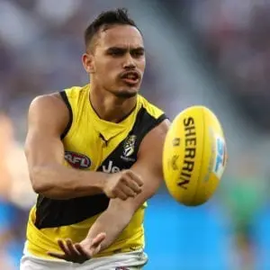 Stack's new contract to include pre-season incentives