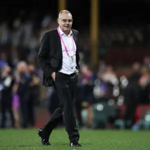 Collingwood president announces exit plans