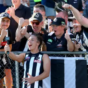 Dual-code Collingwood star pulls pin on AFLW campaign