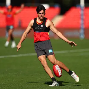 Young Sun signs new deal