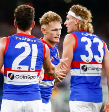 Beloved AFL journeyman suffers yet another setback, derailing the Bulldog’s comeback hopes AFL2022MELWB050