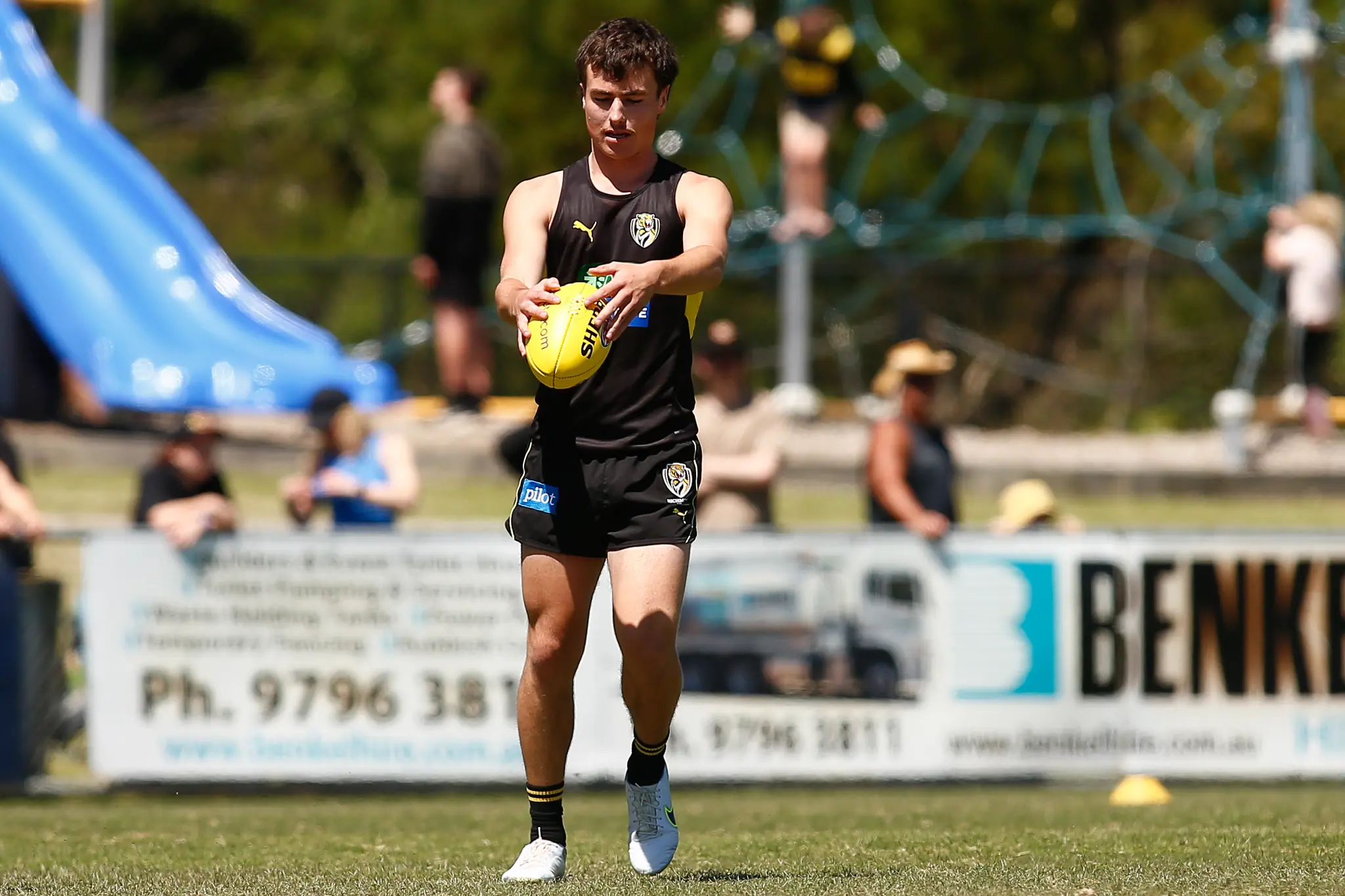 Richmond forwards fire, Tiger hurt as Demons father-son impresses, Clayton Oliver returns