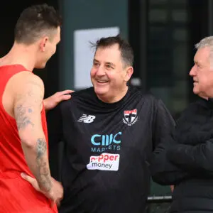 St Kilda head of football Geoff Walsh resigns from role for personal reasons