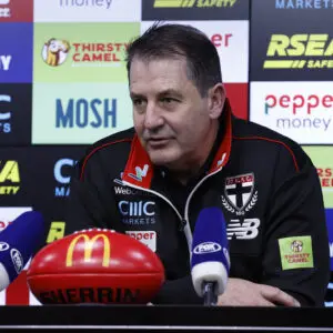 Ross Lyon berates Marvel Stadium ground management, commends maligned star