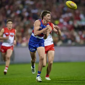 Western Bulldogs make contract call on young utility