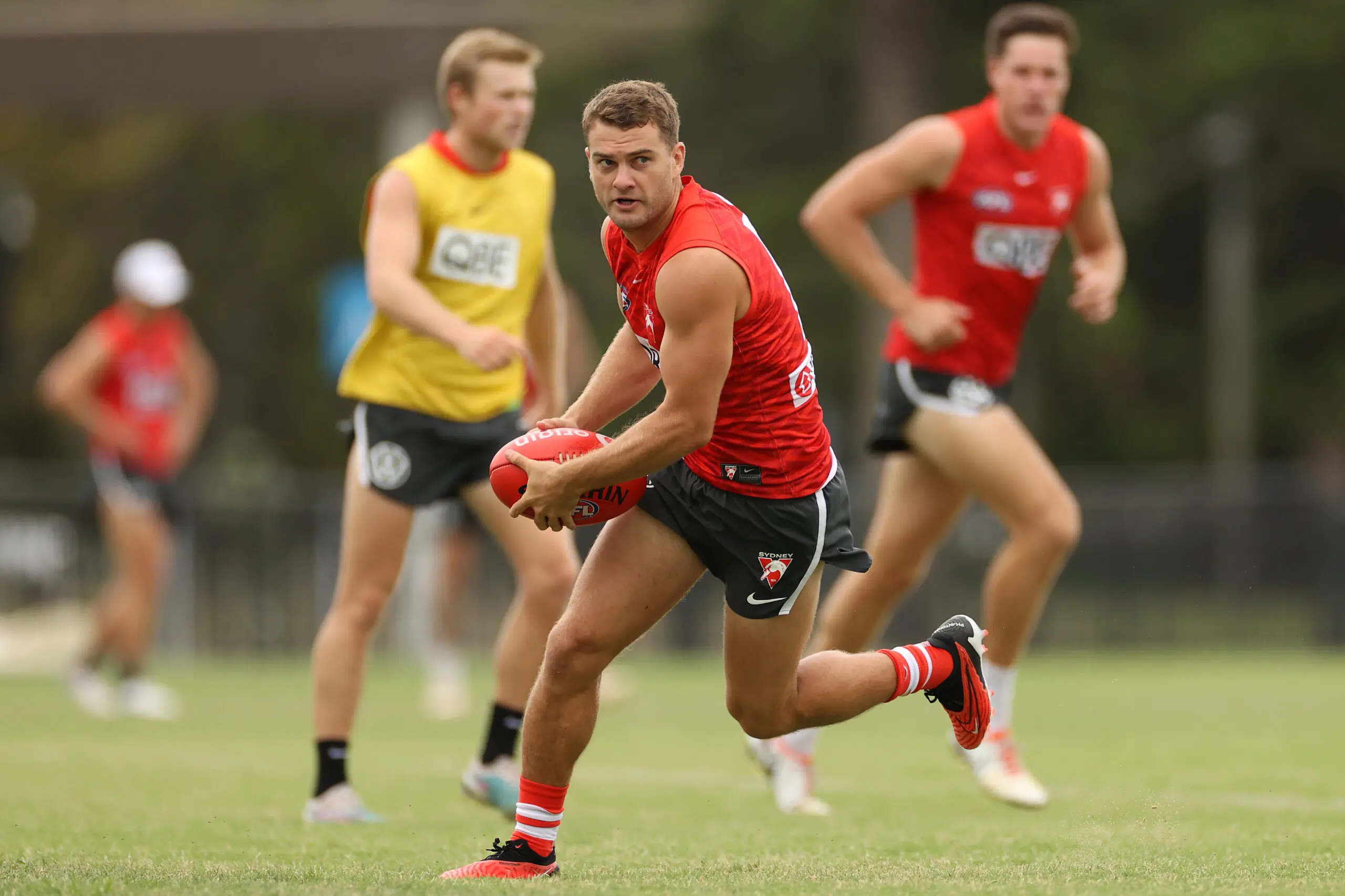 Narrow race outside of top eight as one finals team falls: 2024 AFL ladder prediction