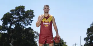 Former Blue, Giant set to take the field once again