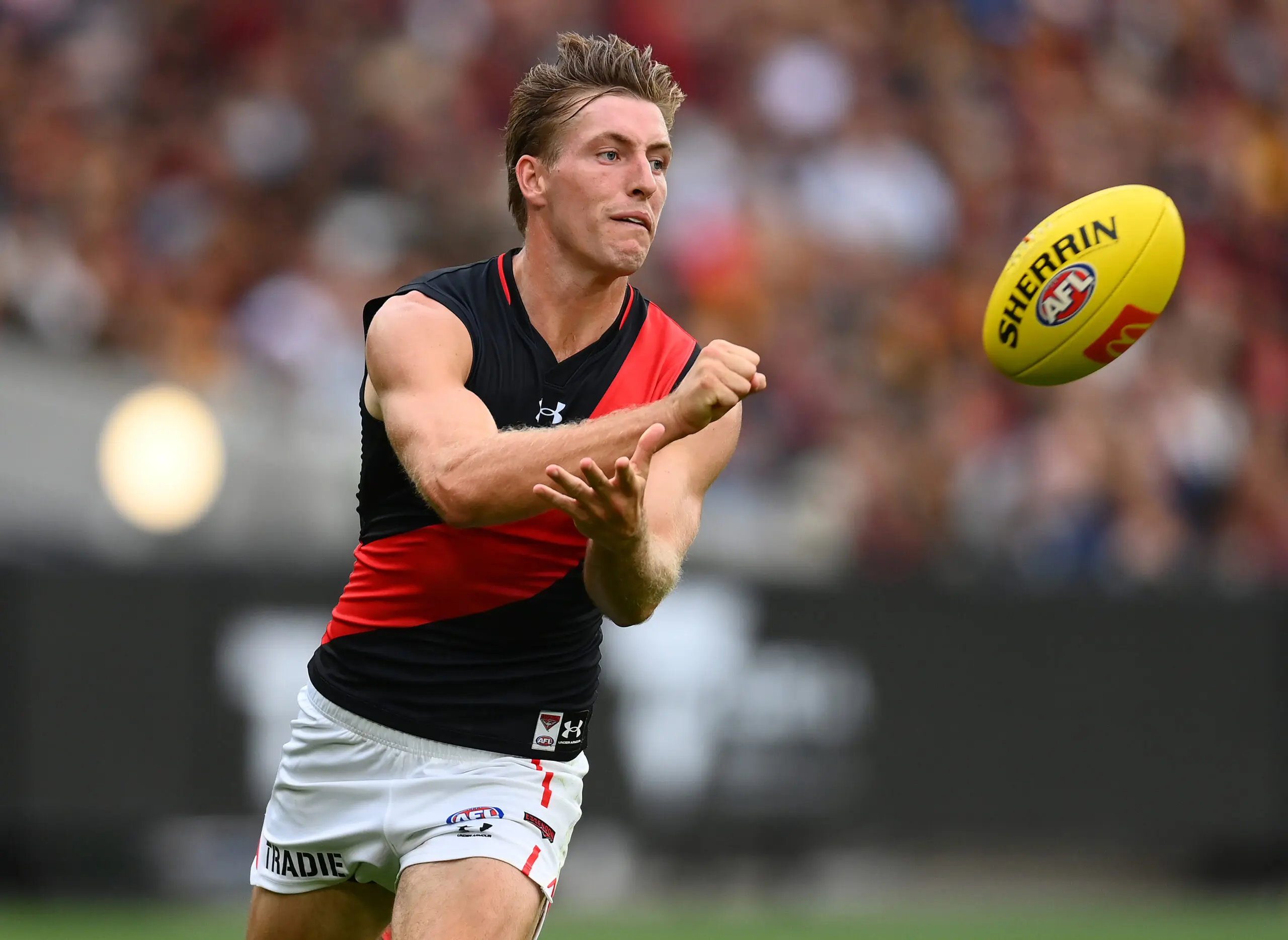 Essendon to have "four or five players" back post-bye, latest on midfielder's fresh concern