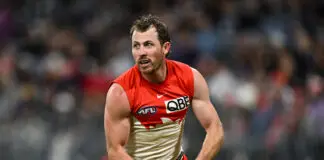 Sydney stalwart earns contract extenstion