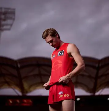 Gold Coast Suns unveil new logo, two new jumpers under fresh branding