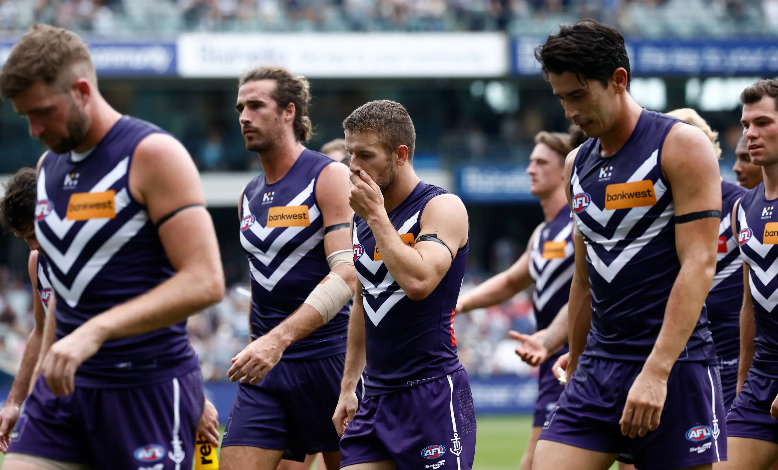 GEELONG, AUSTRALIA - MARCH 15: Sam Switkowski of the Dockers looks dejected at the half-time break during the 2025 AFL Round 01 match between the Geelong Cats and the Fremantle Dockers at GMHBA Stadium on March 15, 2025 in Geelong, Australia. (Photo by Michael Willson/AFL Photos via Getty Images)