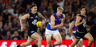 MELBOURNE, AUSTRALIA - MARCH 28: Zac Williams of the Blues in action during the 2025 AFL Round 03 match between the Carlton Blues and the Western Bulldogs at Marvel Stadium on March 28, 2025 in Melbourne, Australia. (Photo by Michael Willson/AFL Photos via Getty Images)