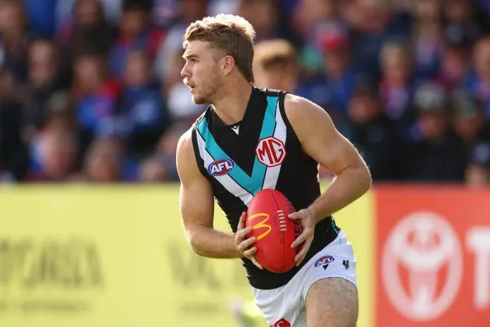 BALLARAT, AUSTRALIA - MAY 03: Jason Horne-Francis of the Power takes possession of the ball during the round eight AFL match between Western Bulldogs and Port Adelaide Power at Mars Stadium, on May 03, 2025, in Ballarat, Australia. (Photo by Morgan Hancock/Getty Images)