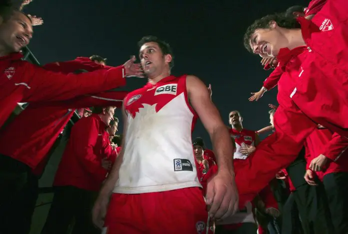 SYDNEY, NSW - SEPTEMBER 09: Nick Davis of the Swans is applauded off after victory in the AFL Semi Final match between the Sydney Swans and the Geelong Cats at the Sydney Cricket Ground September 9, 2005 in Sydney, Australia. (Photo by Adam Pretty/Getty Images)