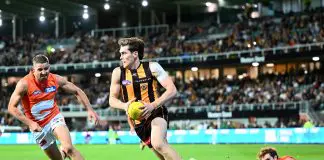Return date emerges for Hawthorn midfielder LAUNCESTON, AUSTRALIA - MARCH 29: Will Day of the Hawks runs the ball during the round 3 AFL match between the
Hawthorn Hawks and GWS Giants at University of Tasmania Stadium, on March 29, 2025, in Launceston, Australia. (Photo by Steve Bell/Getty Images)