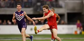 FINAL TEAMS: Fremantle vs Gold Coast – Round 16, 2026 PERTH, AUSTRALIA - SEPTEMBER 06: Noah Anderson of the Suns kicks the ball during the AFL Second Elimination Final match between the Fremantle Dockers and the Gold Coast Suns at Optus Stadium on September 06, 2025 in Perth, Australia. (Photo by Michael Willson/AFL Photos via Getty Images)