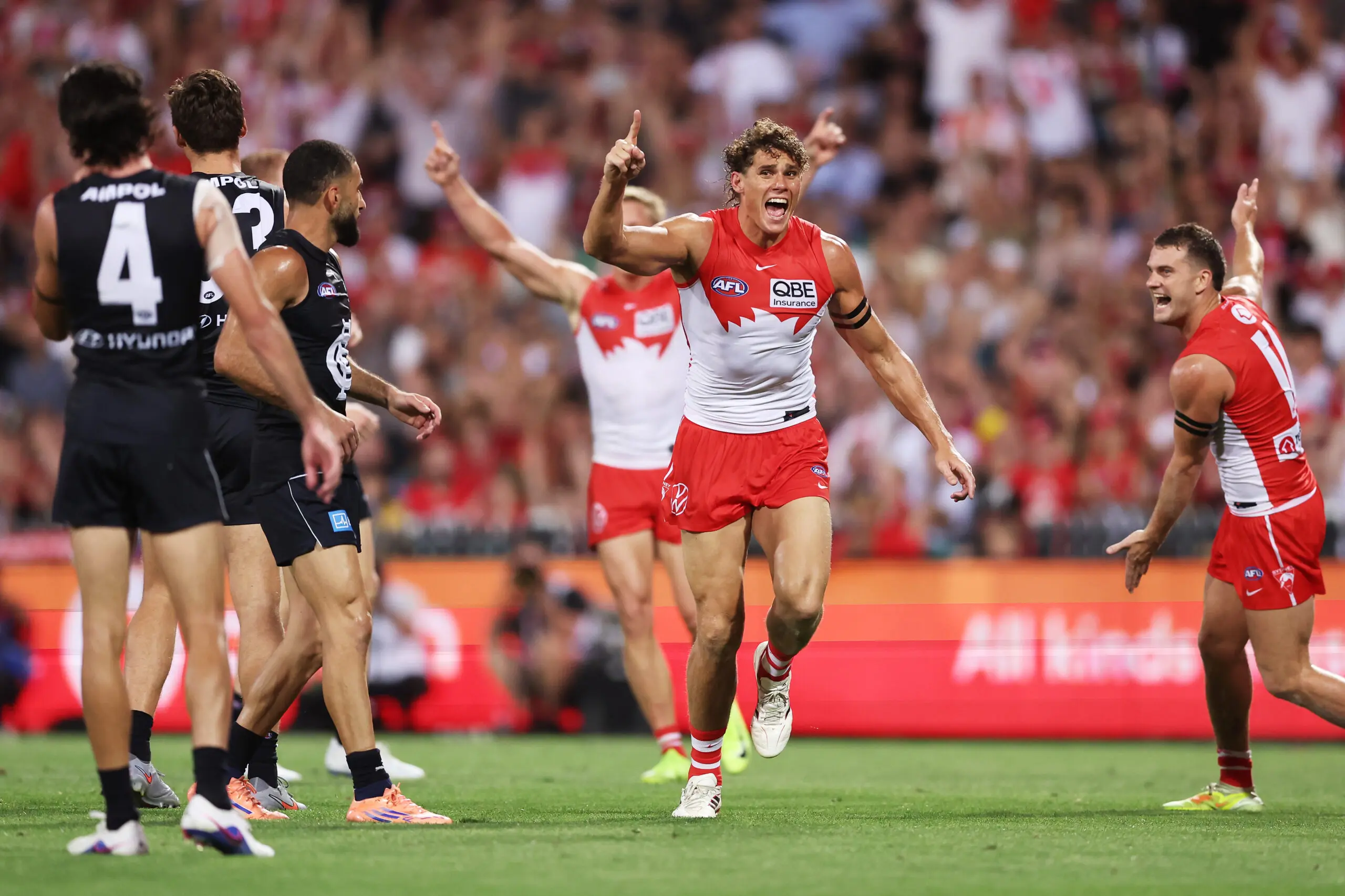 SYDNEY, AUSTRALIA - MARCH 05: Charlie Curnow of the Swans celebrates kicking his second goal during the opening round AFL match between Sydney Swans and Carlton Blues at SCG, on March 05, 2026, in Sydney, Australia. (Photo by Matt King/AFL Photos/via Getty Images)