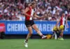 MELBOURNE, AUSTRALIA - MARCH 08: Tom De Koning of the Saints kicks the ball during the AFL Opening Round match between St Kilda Saints and Collingwood Magpies at Melbourne Cricket Ground, on March 08, 2026, in Melbourne, Australia. (Photo by Daniel Pockett/Getty Images)