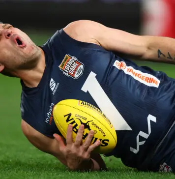 Carlton legend reveals FULL extent of Legends Game injury MELBOURNE, AUSTRALIA - AUGUST 27: Brendan Fevola of Victoria reacts after injuring his knee during the Four'N Twenty Legends Game at Marvel Stadium on August 27, 2026 in Melbourne, Australia. (Photo by Daniel Pockett/Getty Images)