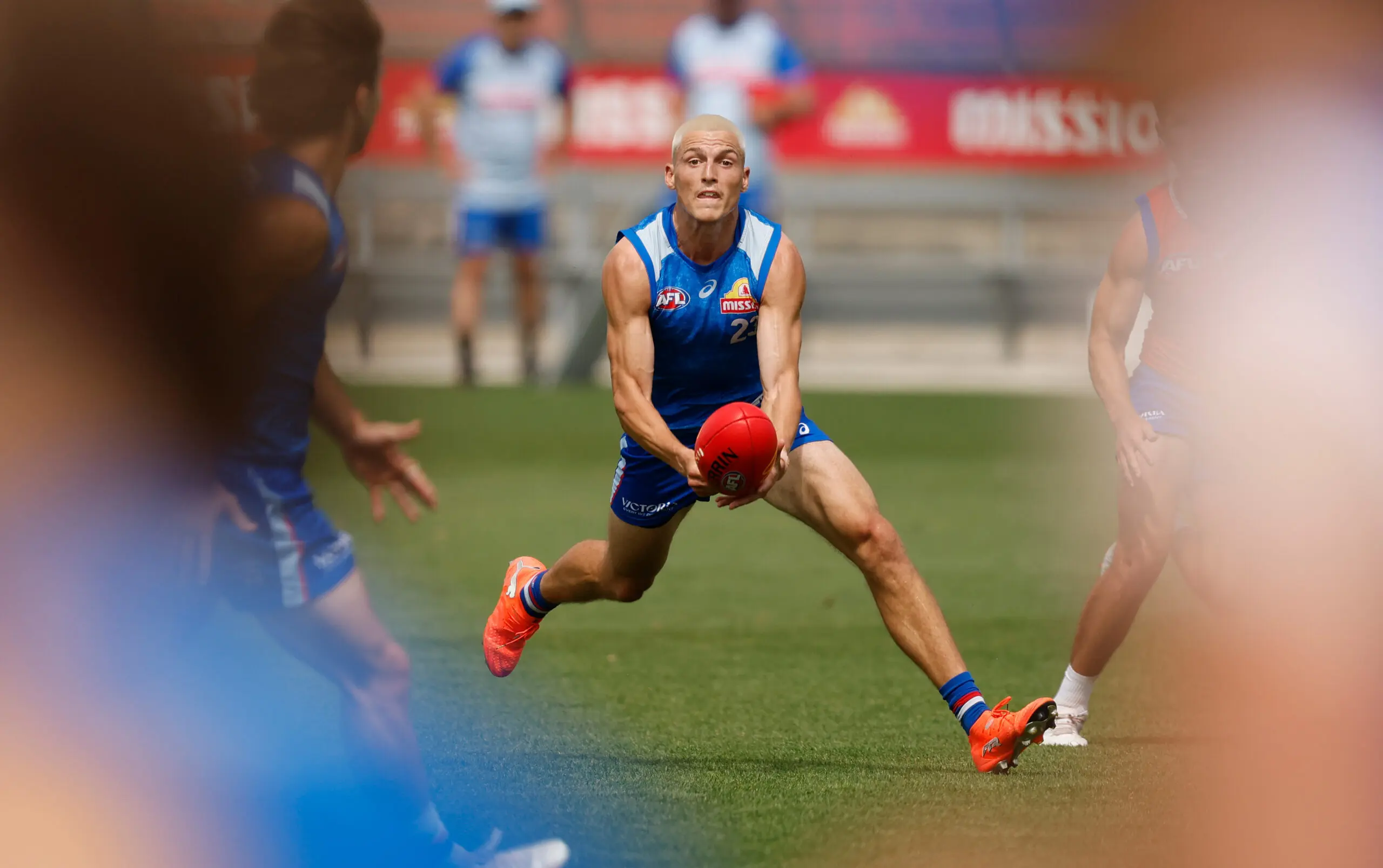 MELBOURNE, AUSTRALIA - JANUARY 16: Laitham Vandermeer in action during the Western Bulldogs training session at Whitten Oval on January 16, 2026 in Melbourne, Australia. (Photo by Michael Willson/AFL Photos via Getty Images)