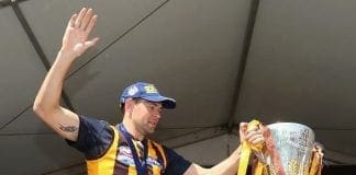 Hodge loses bet during Grand Final celebrations