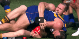 Hawthorn win third consecutive premiership