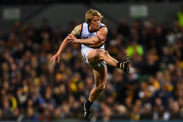 PERTH, AUSTRALIA - JUNE 11: Rory Sloane of the Crows kicks during the 2016 AFL Round 12 match between the West Coast Eagles and the Adelaide Crows at Domain Stadium on June 11, 2016 in Perth, Australia. (Photo by Daniel Carson/AFL Media/Getty Images)