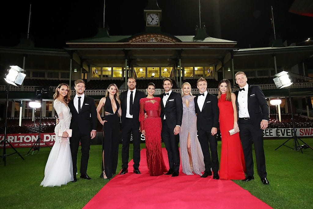 SYDNEY, AUSTRALIA - SEPTEMBER 26: (L-R) Kate Lawrence, Luke Parker, Jesinta Campbell, Lance Franklin, Ana Calle, Josh Kennedy, Charlotte Goodlet, Kieren Jack, Katie Cody and Dan Hannebery arrive at the Sydney Swans function at Sydney Cricket Ground ahead of the 2016 AFL Brownlow Medal ceremony on September 26, 2016 in Sydney, Australia. (Photo by Brendon Thorne/Getty Images)