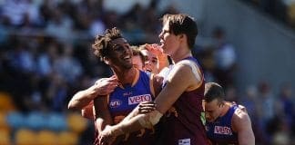 Brisbane ruckman Archie Smith in hospital after encounter with stingray