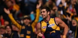 Key Eagles duo re-sign