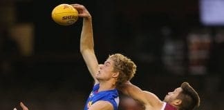 Bulldogs re-sign young ruckman