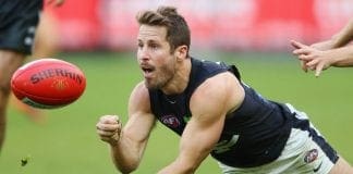 Wright signs contract extension