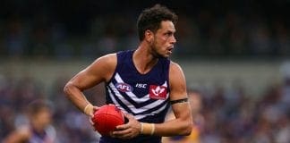 Dockers veteran signs on for 2018