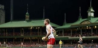 Luckless Johnson suffers suspected ACL injury