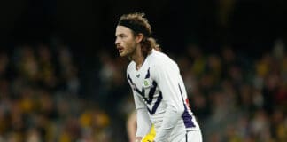 Fremantle's James Aish inks new deal