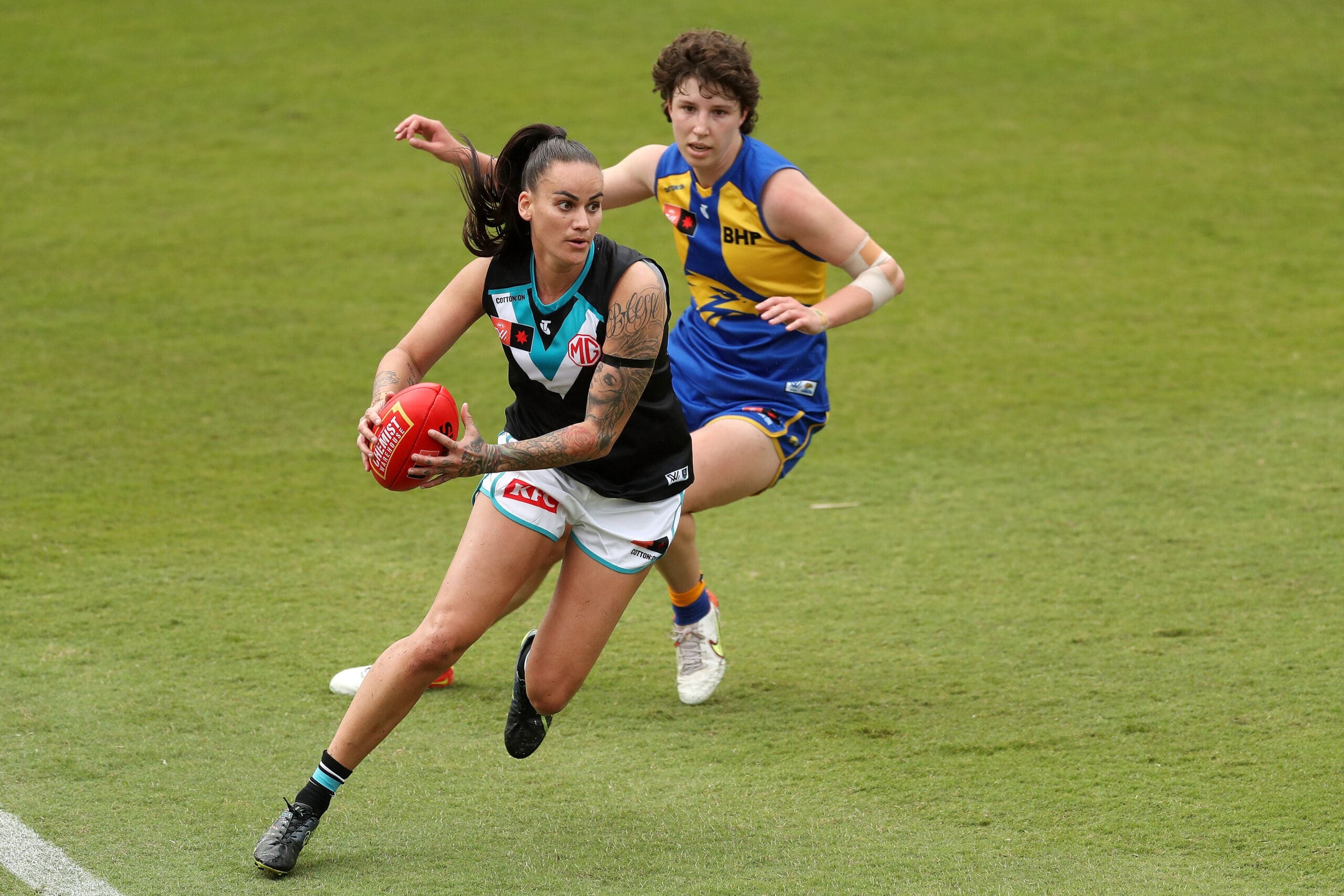 AFLW's newest clubs big winners as AFL confirms dates and details for player movement period