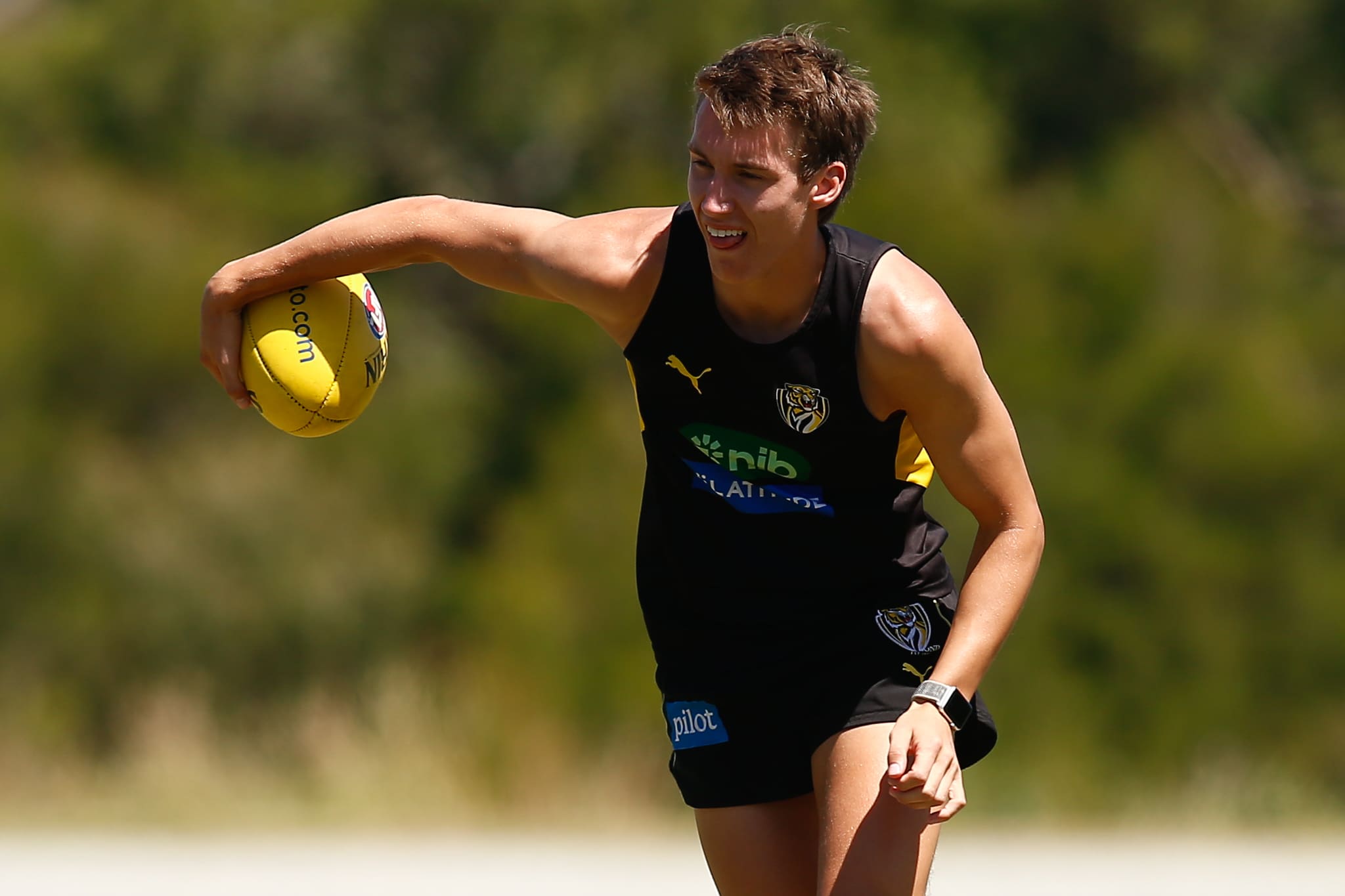Pair of Tigers reportedly depart Friday training track early