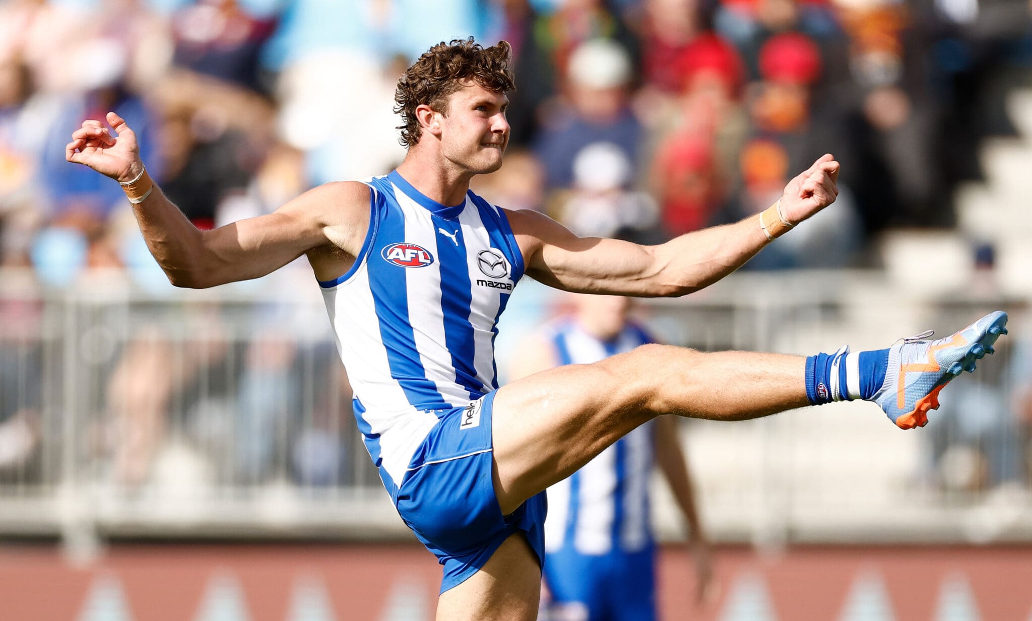 North Melbourne announce new deal for young forward Charlie Comben