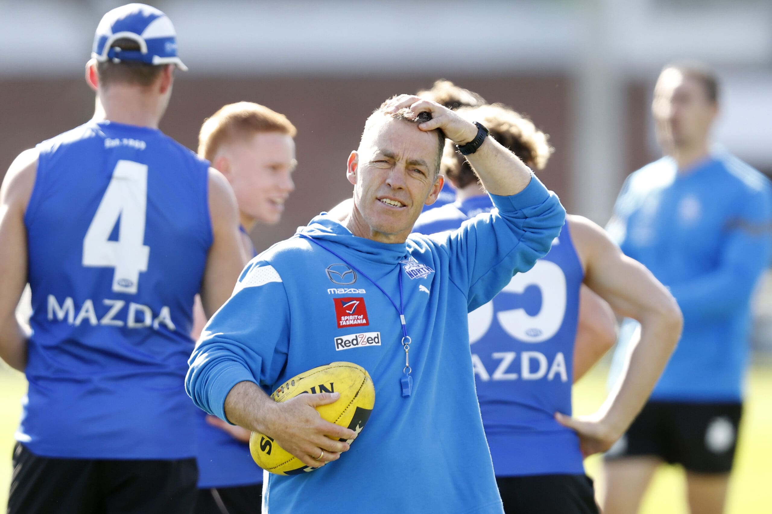 "For goodness sake": Clarkson bites back at critics questioning Roos' request for AFL assistance