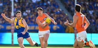 Giant contract extension on the agenda for star defender: AFL Trade news