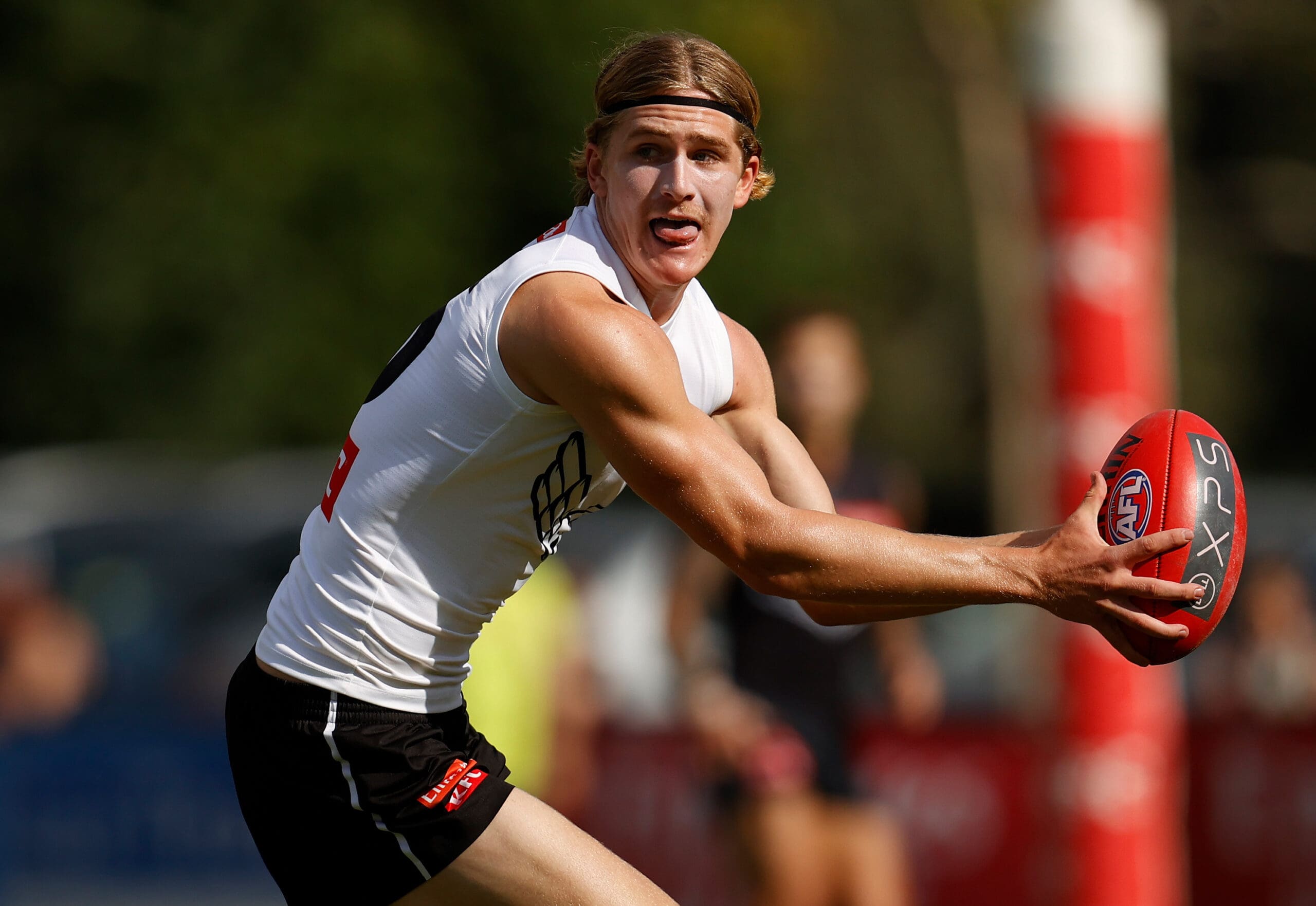 Collingwood announce debutants for Fremantle clash as injury toll rises