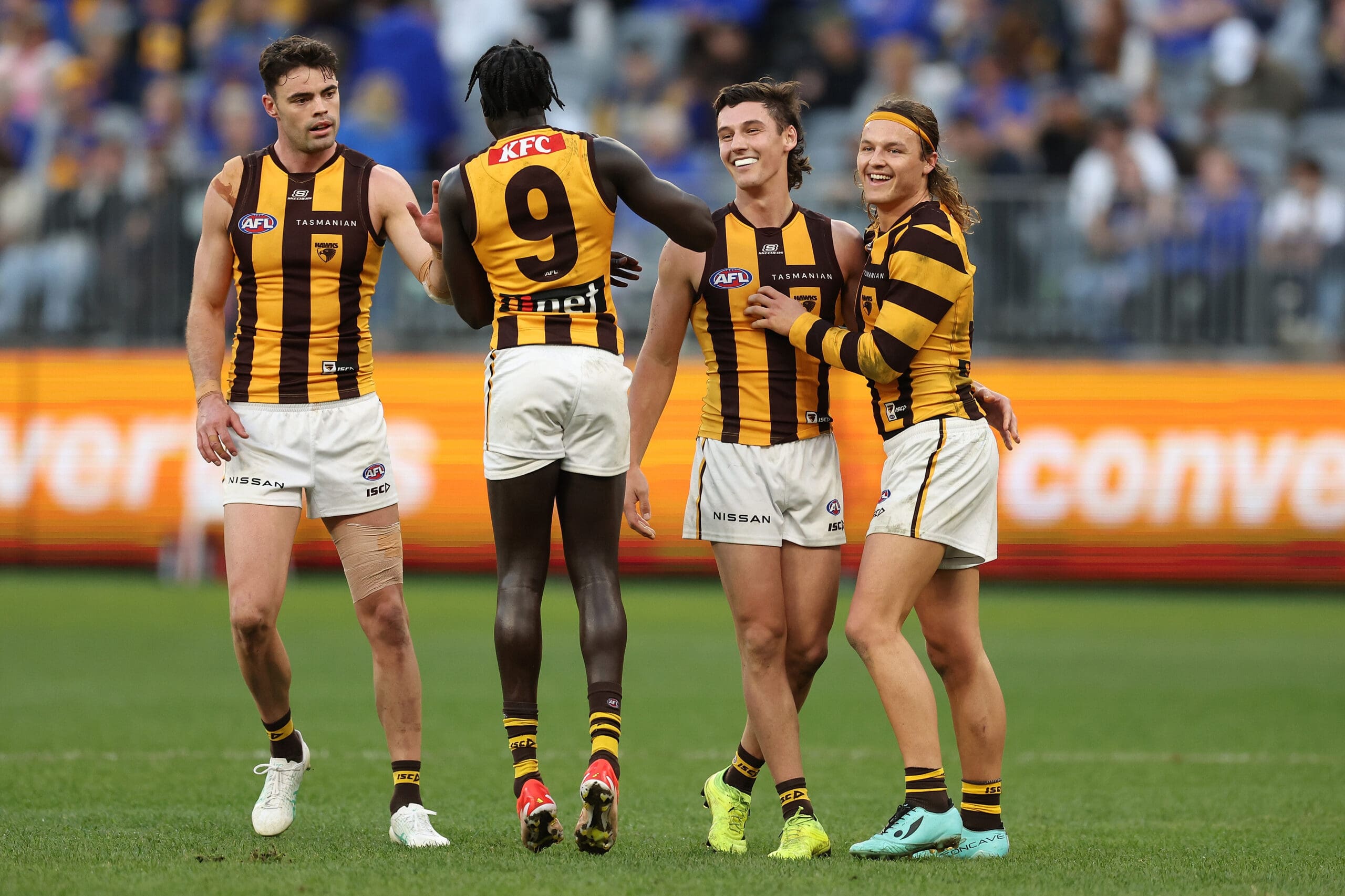 Hawthorn announce late change ahead of Geelong clash as gun suffers setback