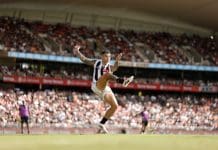 SYDNEY, AUSTRALIA - MARCH 09: Jamie Elliott of the Magpies kick a goal during the AFL Opening Round match between Greater Western Sydney Giants and Collingwood Magpies at ENGIE Stadium, on March 09, 2025, in Sydney, Australia. (Photo by Darrian Traynor/Getty Images)